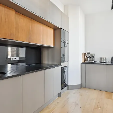 Luxueux Avec Terrasse Et Jacuzzi Appartamento Parigi